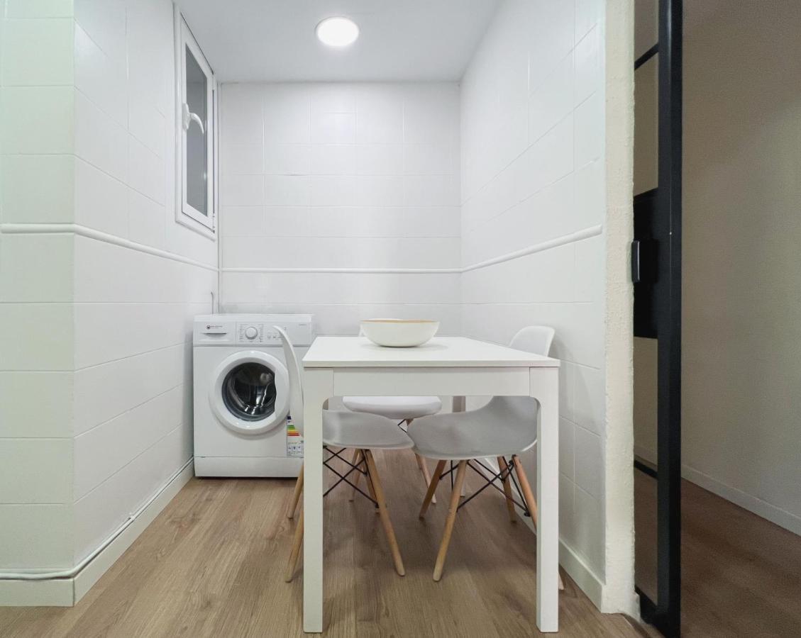 Stay U-Nique Apartments Rocafort Barselona Dış mekan fotoğraf