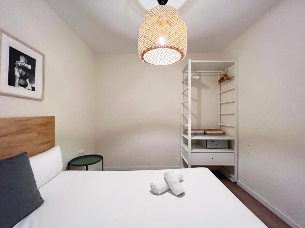 Stay U-Nique Apartments Rocafort Barselona Dış mekan fotoğraf