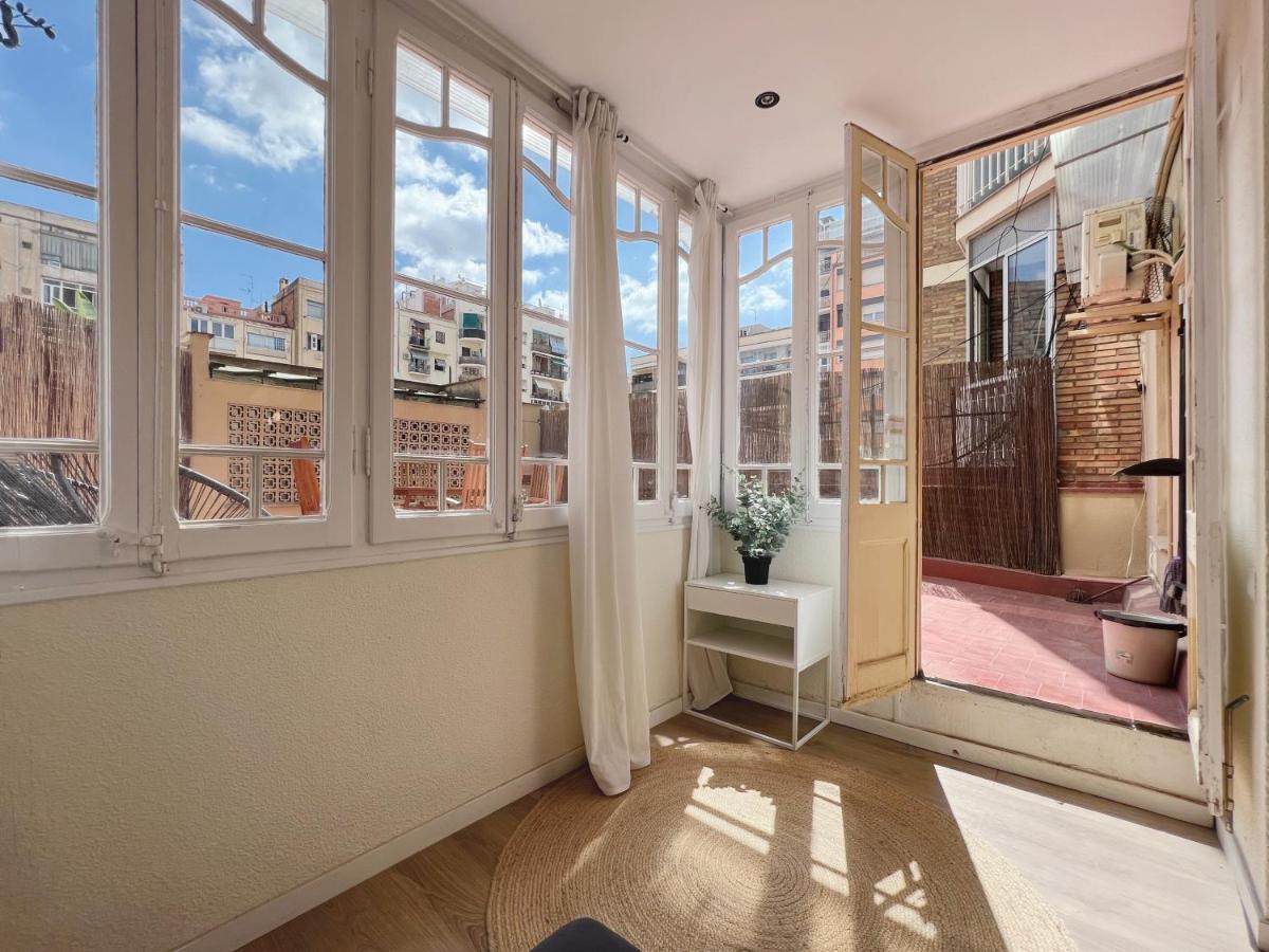 Stay U-Nique Apartments Rocafort Barselona Dış mekan fotoğraf